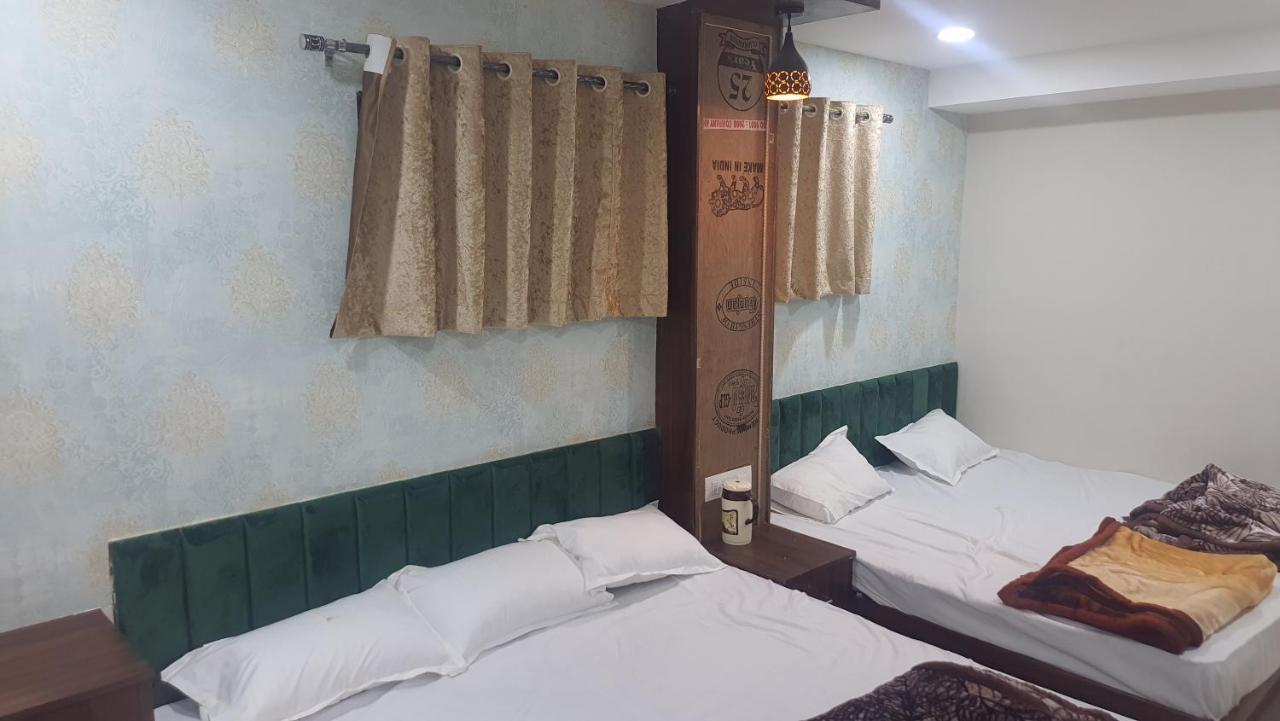 Green Leaf Hotel Ujjain Dış mekan fotoğraf