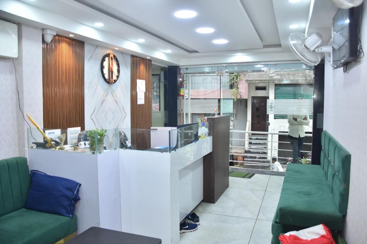 Green Leaf Hotel Ujjain Dış mekan fotoğraf