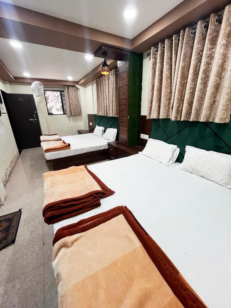 Green Leaf Hotel Ujjain Dış mekan fotoğraf