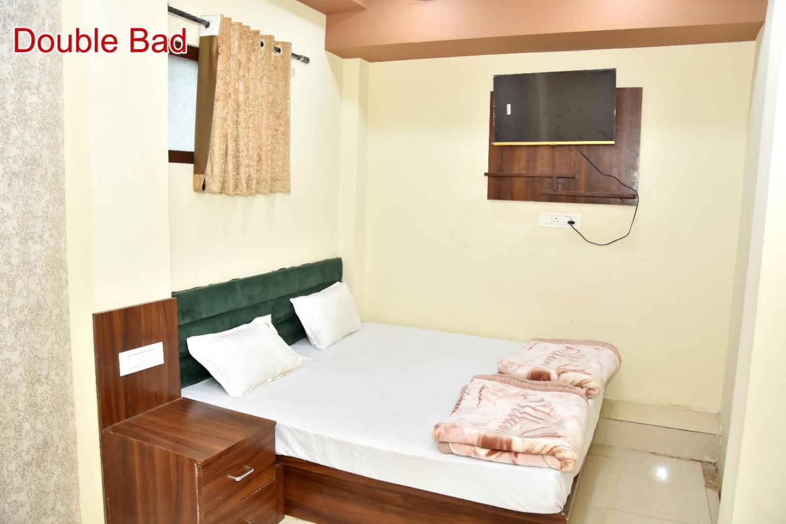 Green Leaf Hotel Ujjain Dış mekan fotoğraf