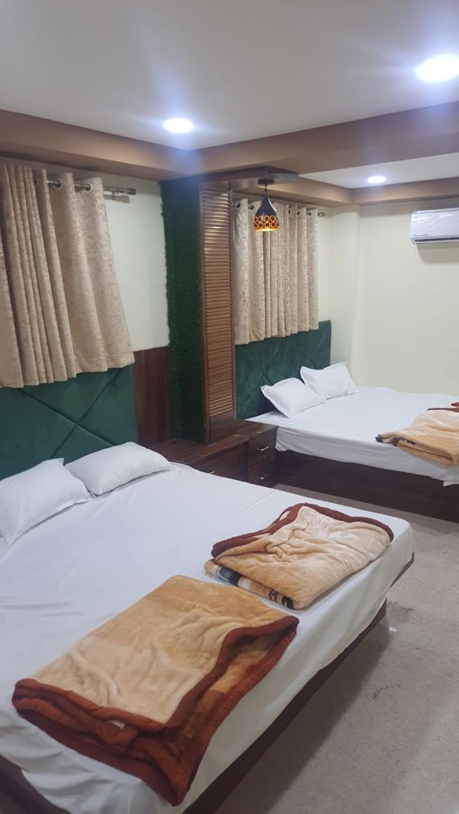 Green Leaf Hotel Ujjain Dış mekan fotoğraf