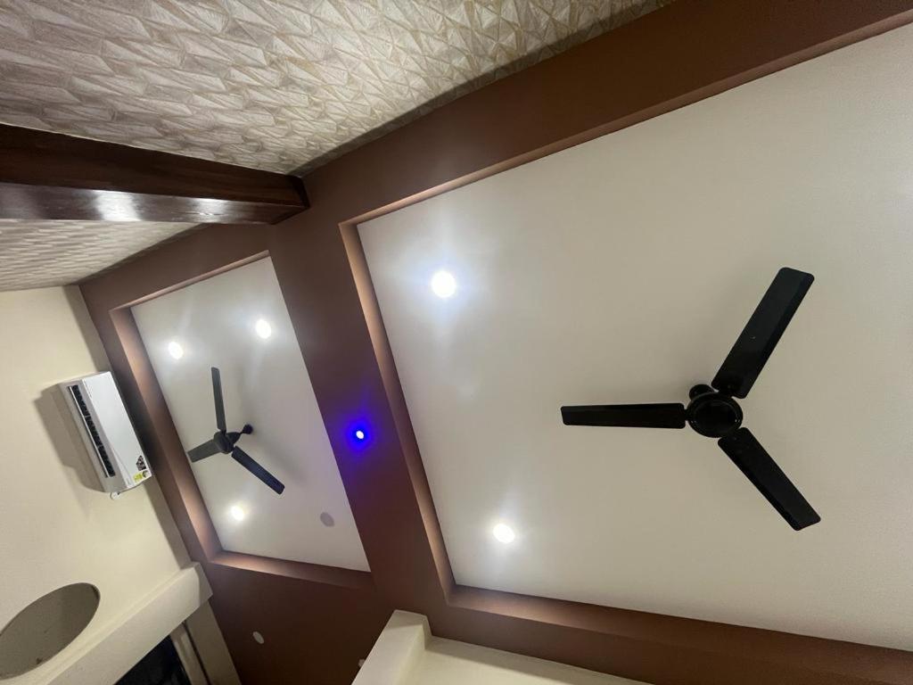 Green Leaf Hotel Ujjain Dış mekan fotoğraf