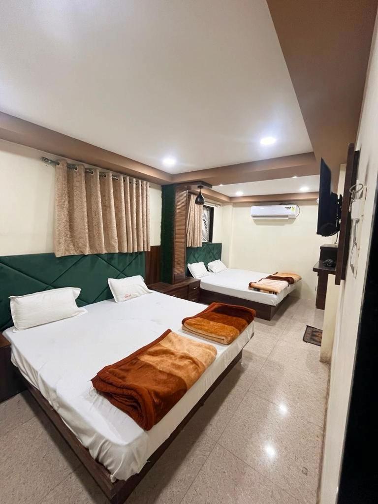 Green Leaf Hotel Ujjain Dış mekan fotoğraf