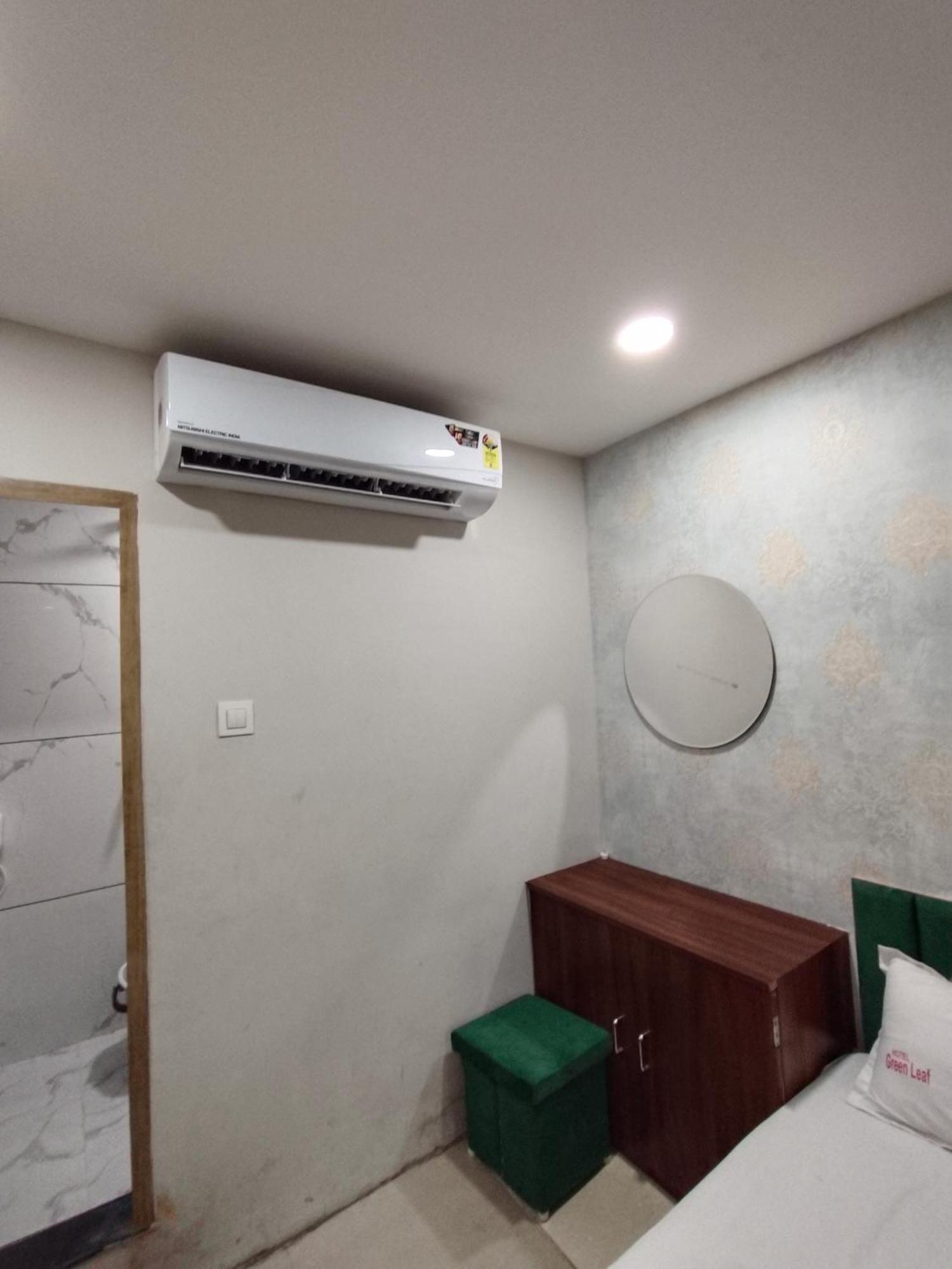 Green Leaf Hotel Ujjain Dış mekan fotoğraf